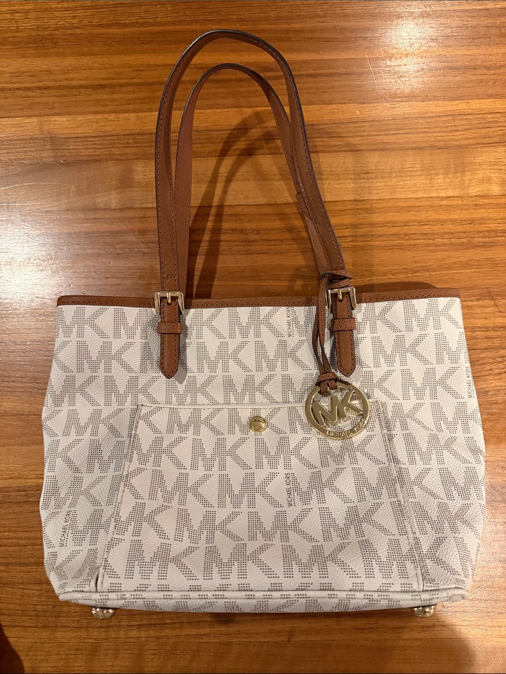 Michaels Kors Jet Set Med Sig Snap Pocket Tote